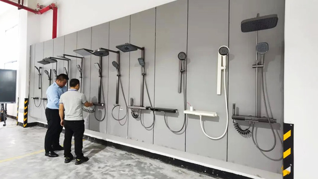 正安吸引“鄉賢”鄭一飛、鄭二來，返鄉創辦91免费大片视频衛浴